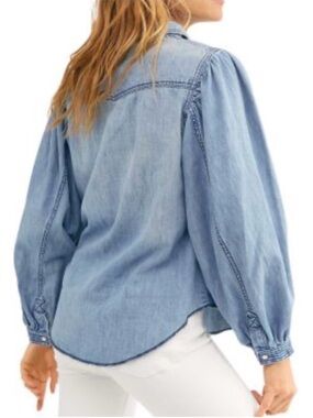 We The Free Free People Love Denim Shirt Womens Medium Blue Chambray Snap Front